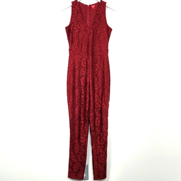 GUESS Red V-Neck Sleeveless Lace Jumpsuit Size S Tapered Leg - Picture 1 of 10